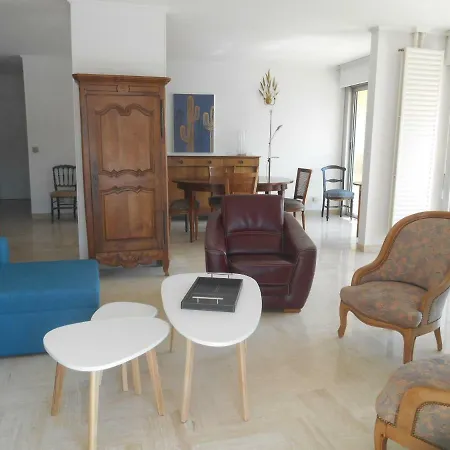 Le France - Cote D'azur Apartment Mandelieu